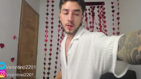 Snapshot of valentino2201 chatting on 18, 2, 2025 valentino online show from 18, 2, 2025
