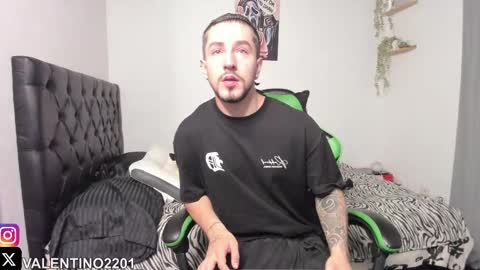 Snapshot of valentino2201 chatting on 11, 9, 2025 valentino online show from 11, 9, 2025