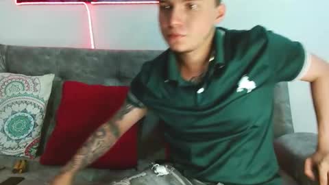 Snapshot of valentino_bel chatting on 17, 11, 2025 Nick online show from 17, 11, 2025