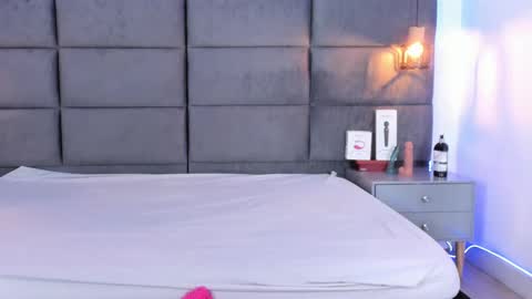 Snapshot of valentino_moon chatting on 15, 9, 2025 valentino moon online show from 15, 9, 2025