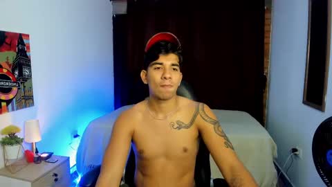 Snapshot of valentino_moura_ chatting on 6, 3, 2025 VALENTINO MOURA online show from 6, 3, 2025