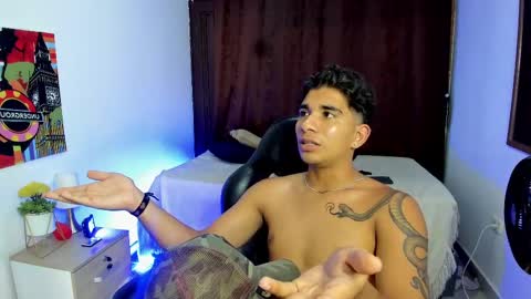 Snapshot of valentino_moura_ chatting on 10, 3, 2025 VALENTINO MOURA online show from 10, 3, 2025