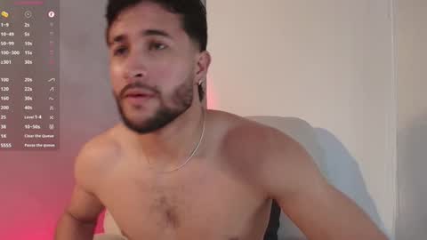 Snapshot of valentinoford chatting on 8, 2, 2025 Valentino online show from 8, 2, 2025