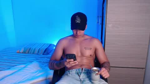 Snapshot of valentinosex_1 chatting on 6, 8, 2026 VALENTINO online show from 6, 8, 2026