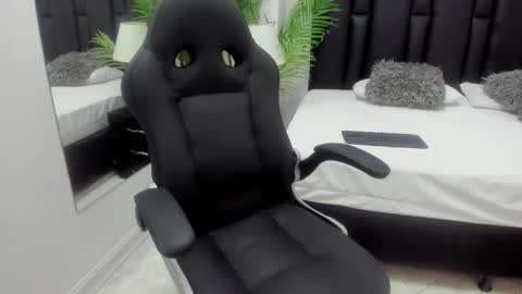 valeri_tafur online show from 8, 11, 2025