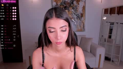 Snapshot of valeriavelvet chatting on 8, 2, 2025 Vale online show from 8, 2, 2025