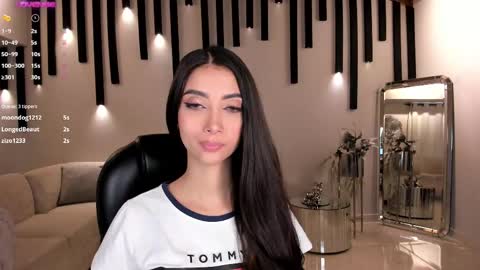 Snapshot of valeriavelvet chatting on 11, 2, 2025 Vale online show from 11, 2, 2025