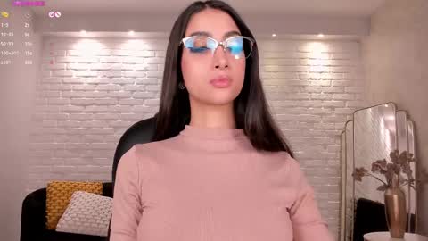 Snapshot of valeriavelvet chatting on 10, 3, 2025 Vale online show from 10, 3, 2025