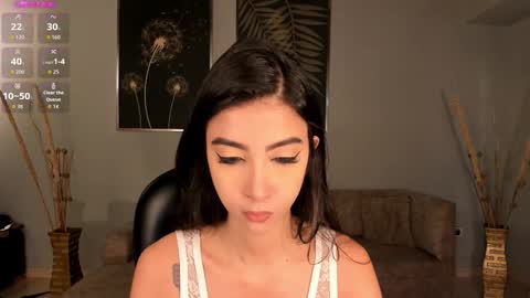 Snapshot of valeriavelvet chatting on 12, 9, 2025 Vale online show from 12, 9, 2025