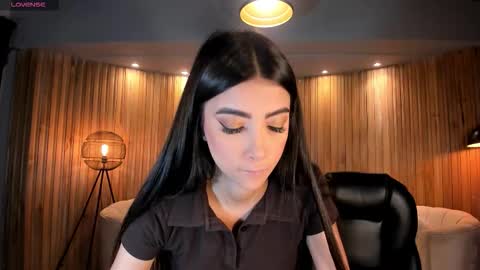 Snapshot of valeriavelvet chatting on 1, 10, 2025 Vale online show from 1, 10, 2025