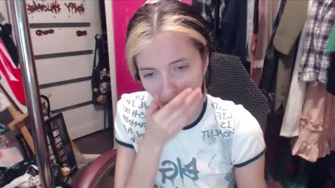 ValeriaXKiss online show from 4, 2, 2025