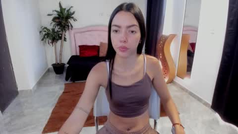 Valerie fox online show from 3, 12, 2025