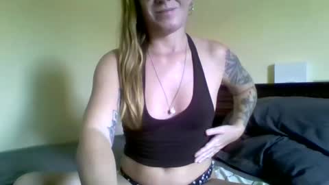 OhhValerie online show from 5, 1, 2025