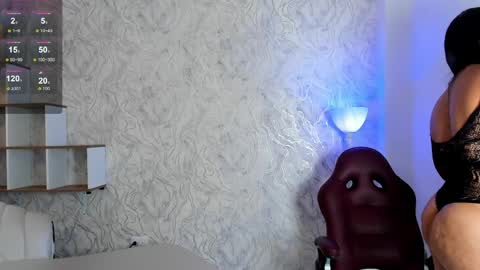 Snapshot of valeriia_moon chatting on 28, 5, 2026 Valeria GomezGMT-5 2200-0600 online show from 28, 5, 2026