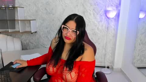 Snapshot of valeriia_moon chatting on 2, 6, 2026 Valeria GomezGMT-5 2200-0600 online show from 2, 6, 2026