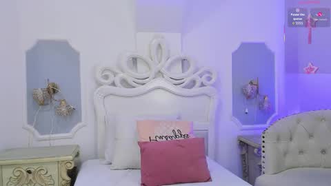   online show from 8, 10, 2025