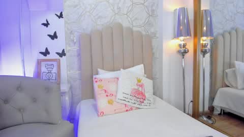   online show from 28, 4, 2026