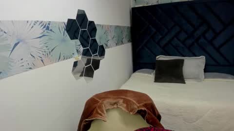 VALERY MORE online show from 26, 11, 2025