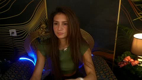 Snapshot of valeryroyale chatting on 18, 12, 2024 Valery online show from 18, 12, 2024