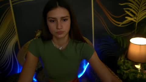 Snapshot of valeryroyale chatting on 2, 1, 2025 Valery online show from 2, 1, 2025