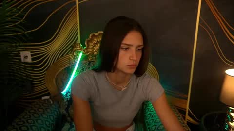 Snapshot of valeryroyale chatting on 7, 3, 2025 Valery online show from 7, 3, 2025