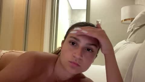 Snapshot of valeryroyale chatting on 2, 10, 2025 Valery online show from 2, 10, 2025
