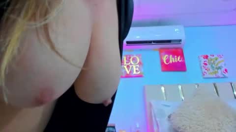 Snapshot of valerysex4u chatting on 23, 5, 2026 Valery online show from 23, 5, 2026