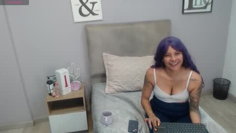 Snapshot of valevicious chatting on 29, 10, 2025 valevicious online show from 29, 10, 2025