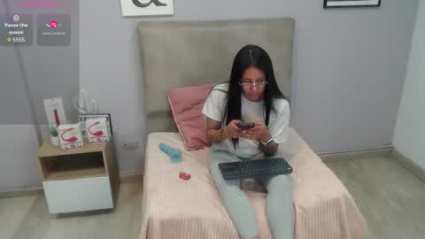 Snapshot of valevicious chatting on 15, 11, 2025 valevicious online show from 15, 11, 2025