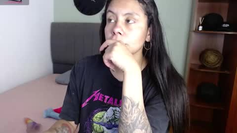 Snapshot of valevicious chatting on 2, 2, 2026 valevicious online show from 2, 2, 2026