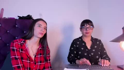 Snapshot of valkiria_and_dione chatting on 9, 2, 2026 Valkiria and Dione online show from 9, 2, 2026