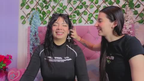 Valkiria and Dione online show from 22, 4, 2026