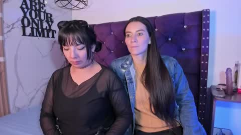 Snapshot of valkiria_and_dione chatting on 2, 6, 2026 Valkiria and Dione online show from 2, 6, 2026