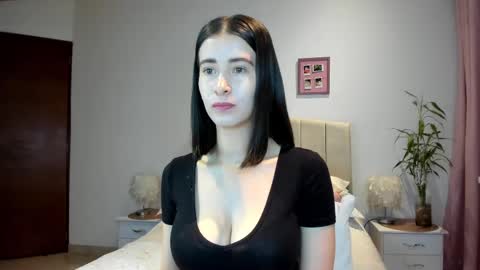 Snapshot of vallejo_macarena chatting on 9, 3, 2025 Macarena online show from 9, 3, 2025