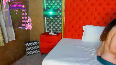 Valerie Val V online show from 25, 2, 2025