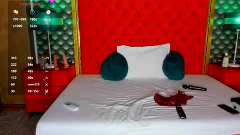 Valerie Val V online show from 5, 12, 2025