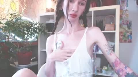 Mollyy Valentine online show from 2, 8, 2026