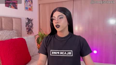 Snapshot of vampy__cinna chatting on 17, 12, 2025 Cinnamon online show from 17, 12, 2025