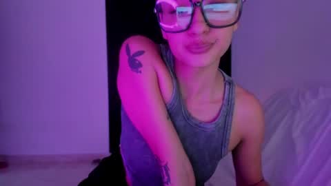 Snapshot of vandalovee chatting on 16, 6, 2026 Babi Alu online show from 16, 6, 2026