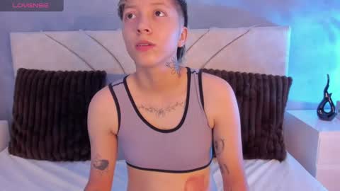 Snapshot of vane_grey chatting on 10, 6, 2026 vane_grey online show from 10, 6, 2026