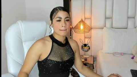 Snapshot of vaneaguirre chatting on 5, 5, 2026 vaneaguirre online show from 5, 5, 2026