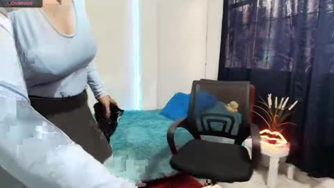 Vanesa online show from 8, 4, 2026