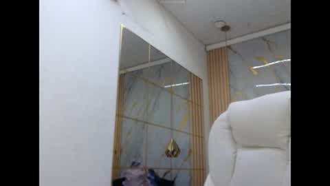 Snapshot of vanessa_f chatting on 27, 4, 2026 vanessa online show from 27, 4, 2026