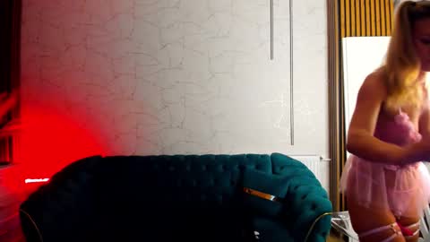 vanessa_posh online show from 8, 10, 2025