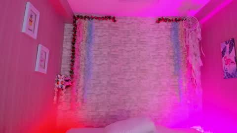 Vanessa online show from 2, 4, 2026