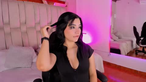 vanessaduval online show from 9, 11, 2025