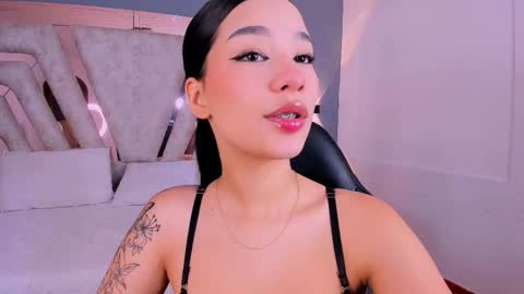 vanessaduval online show from 20, 12, 2025