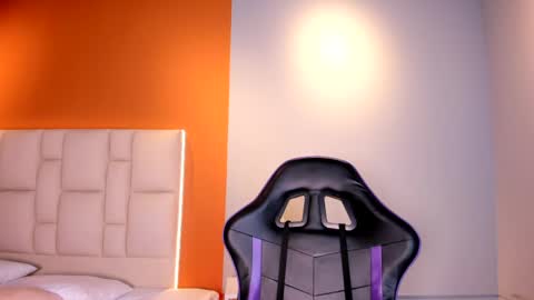Snapshot of vanessaford_ chatting on 7, 5, 2026 Vanessa Ford online show from 7, 5, 2026