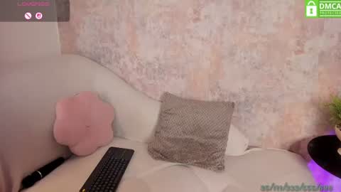 Snapshot of vanessafox__ chatting on 19, 6, 2026 V online show from 19, 6, 2026