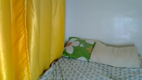 Snapshot of vanessah04 chatting on 14, 7, 2026 vanessah04 online show from 14, 7, 2026